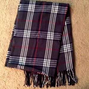 Banana Republic Women’s Plaid Scarf